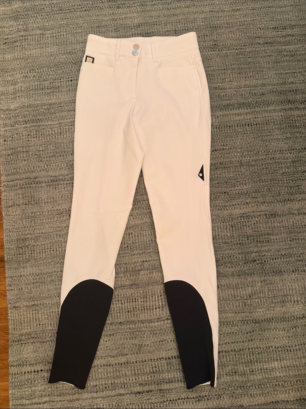 Equiline women's Atirk knee grip riding breeches in white- never worn!